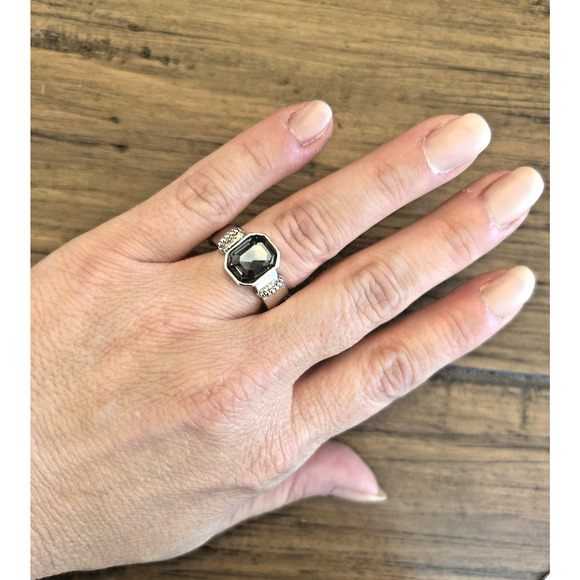 Paparazzi Accessories Ring LOT of 24 Assorted Styles Stretch Rings Wholesale Lot - Picture 11 of 16